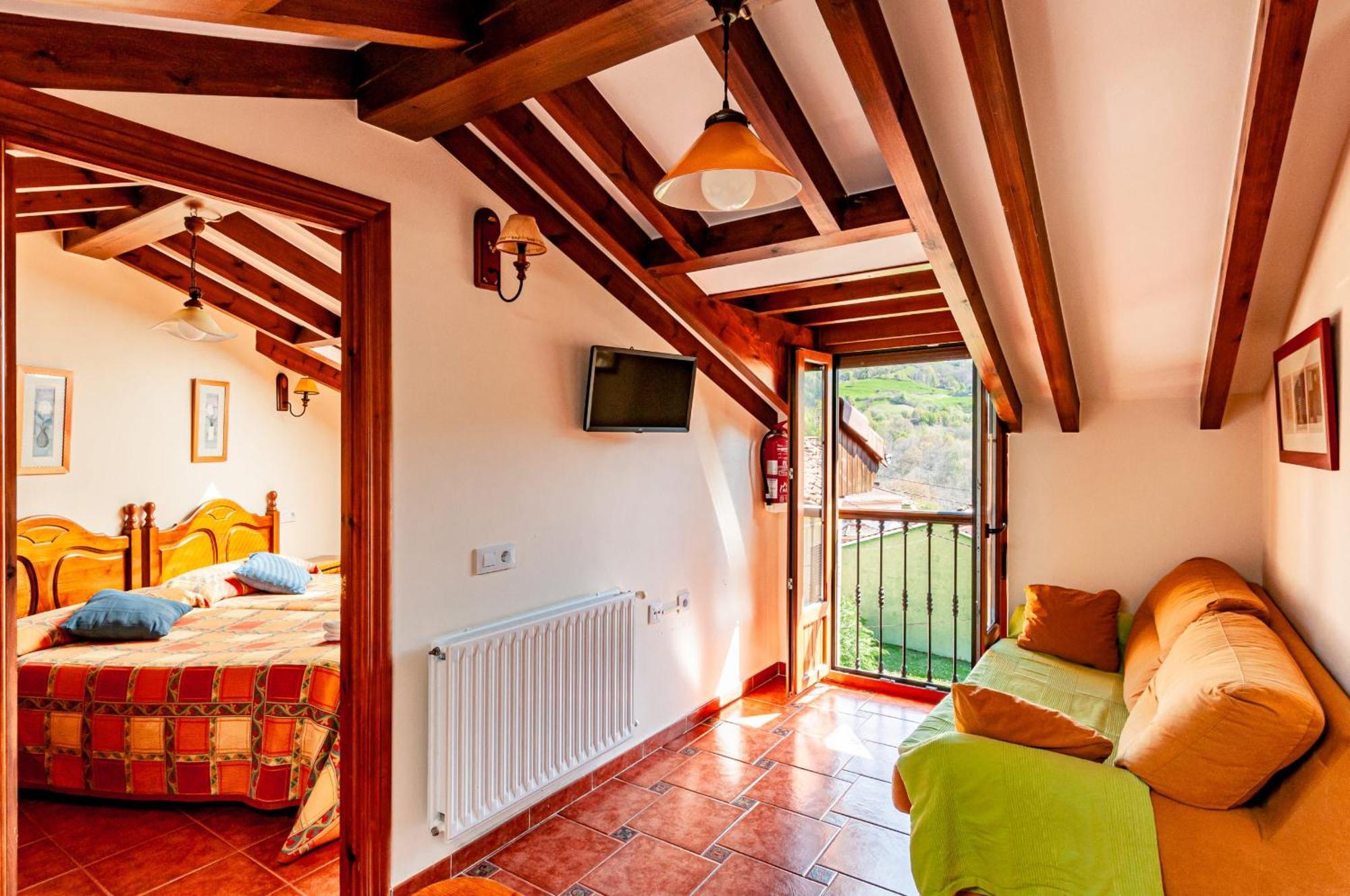 Apartamentos La Regoria Arenas De Cabrales Dış mekan fotoğraf