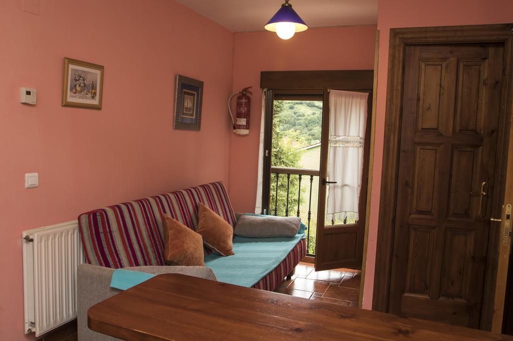 Apartamentos La Regoria Arenas De Cabrales Dış mekan fotoğraf