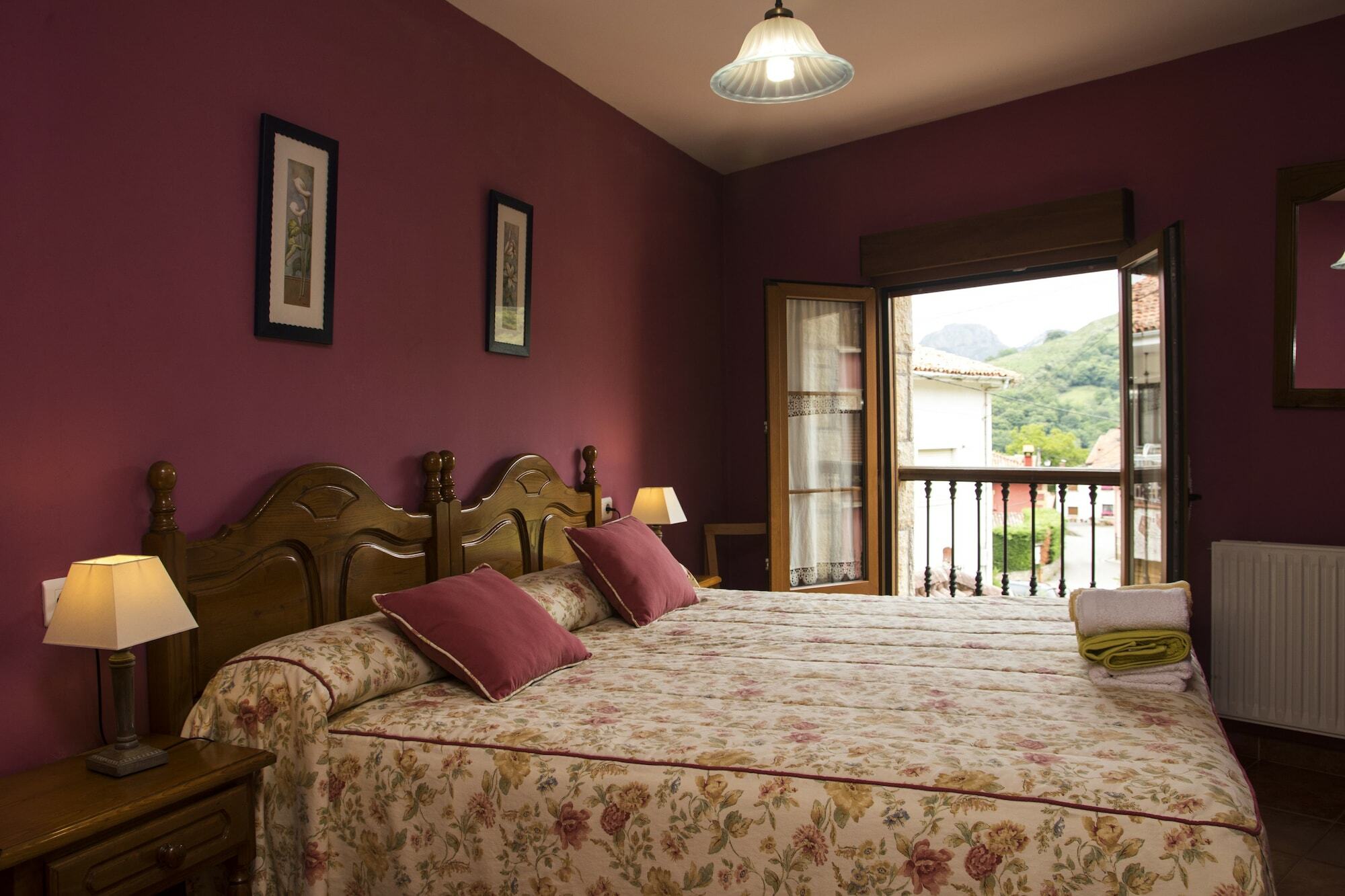 Apartamentos La Regoria Arenas De Cabrales Dış mekan fotoğraf